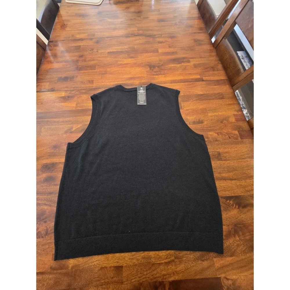 Hart Schaffner Marx Mens Merino Wool V-Neck Sweater Vest Black 2XL NWT 050